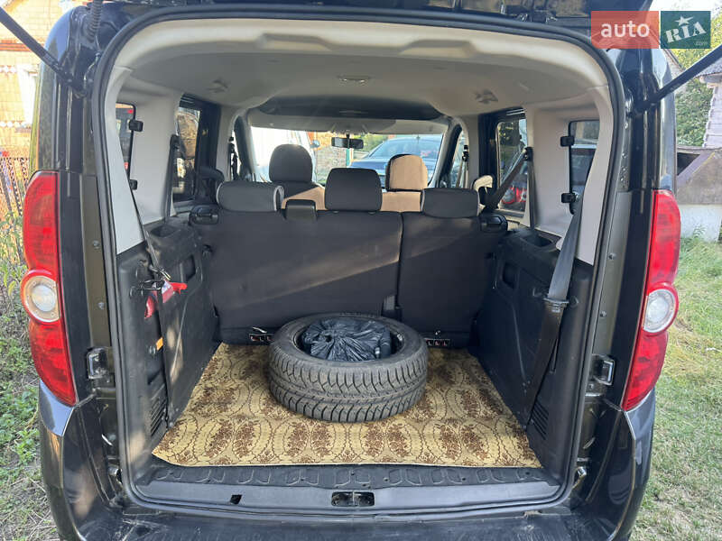 Мінівен Opel Combo 2012 в Рівному