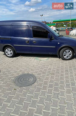 Вантажний фургон Opel Combo 2003 в 