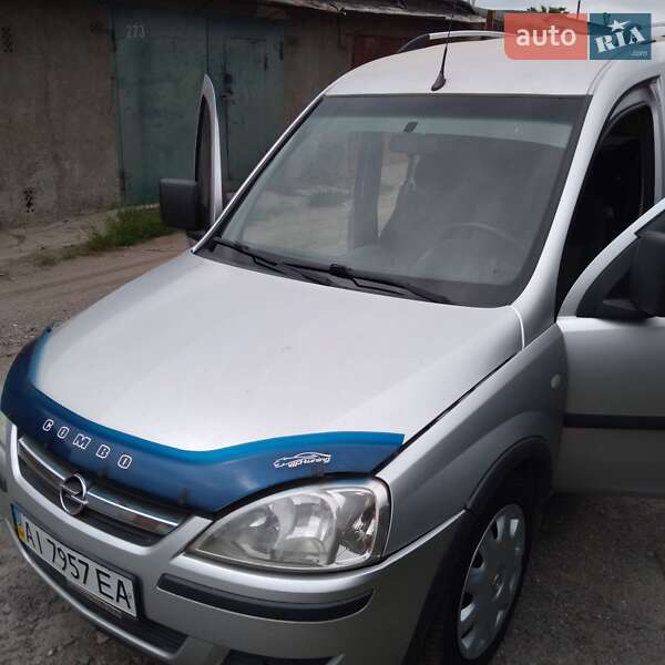 Минивэн Opel Combo 2008 в Киеве