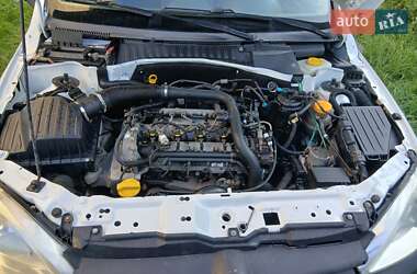 Минивэн Opel Combo 2006 в 
