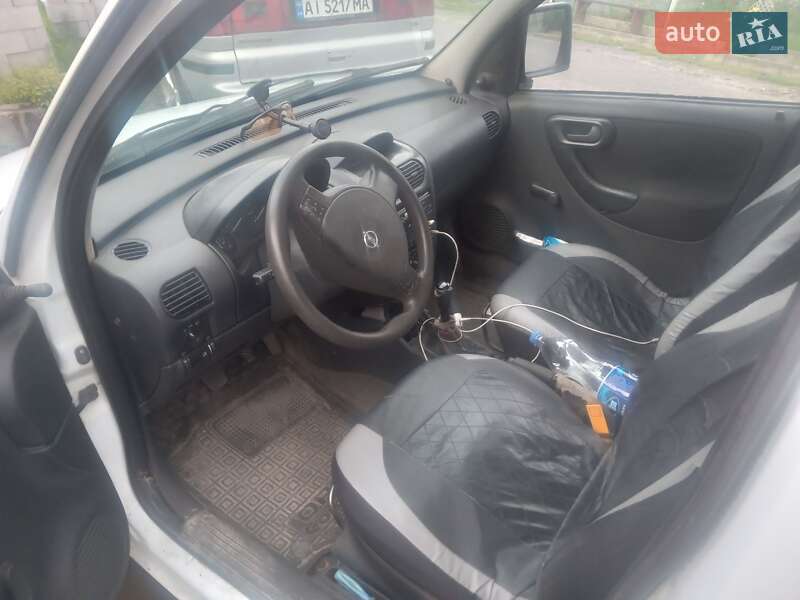 Мінівен Opel Combo 2006 в Ківерцях