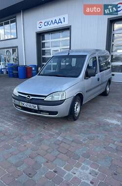 Минивэн Opel Combo 2004 в Сарнах