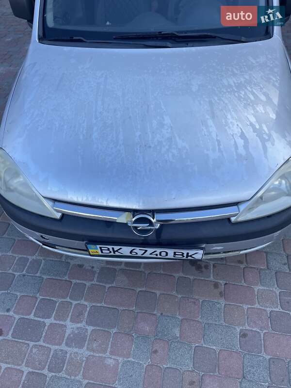 Минивэн Opel Combo 2004 в Сарнах