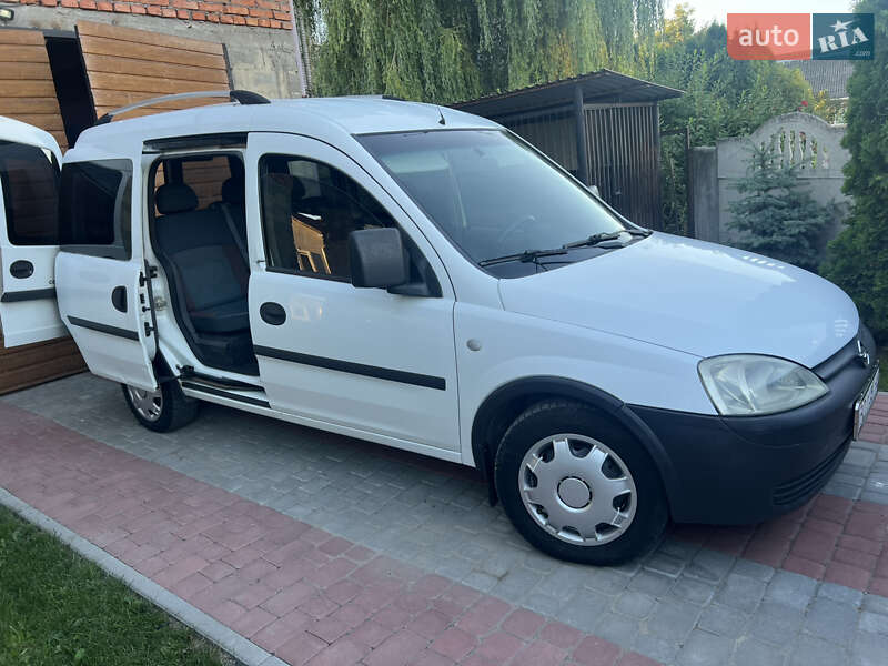 Минивэн Opel Combo 2003 в Золочеве