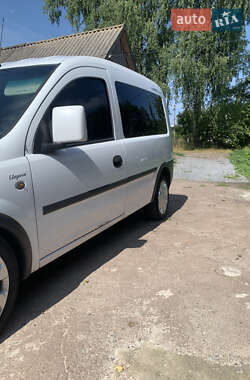 Минивэн Opel Combo 2009 в Звягеле