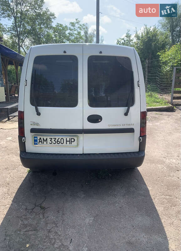 Минивэн Opel Combo 2009 в Звягеле