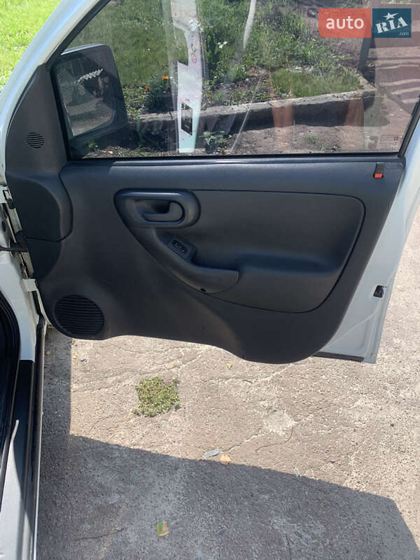 Минивэн Opel Combo 2009 в Звягеле