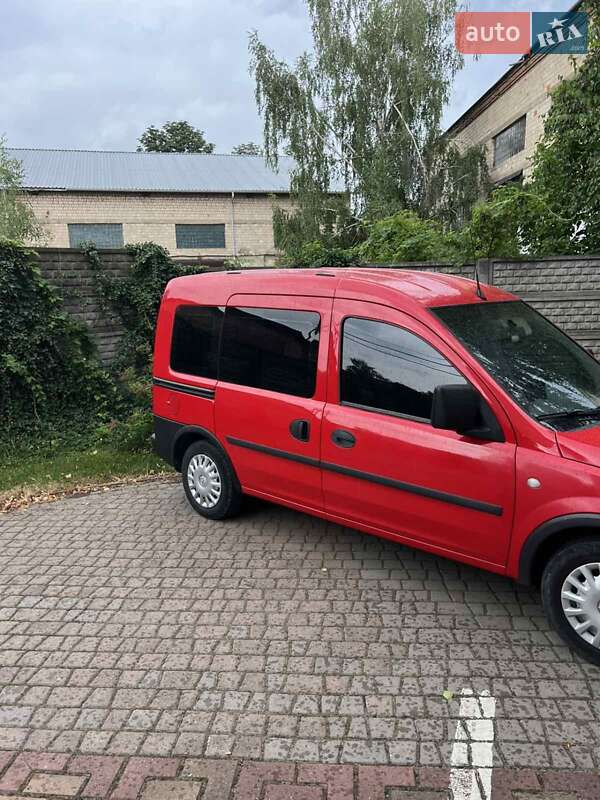 Минивэн Opel Combo 2011 в Черновцах