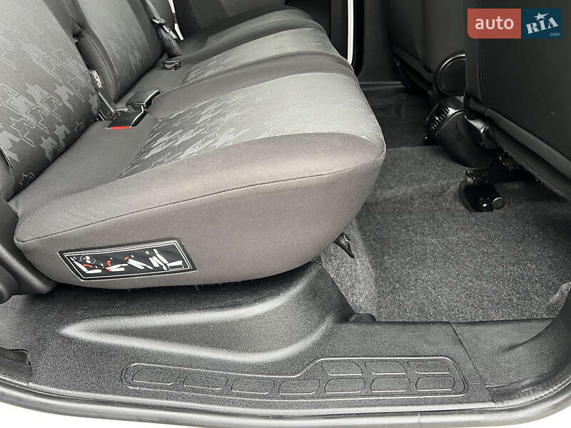 Минивэн Opel Combo 2013 в Тульчине