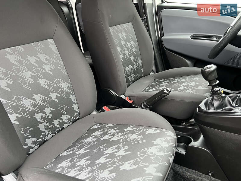 Минивэн Opel Combo 2013 в Тульчине