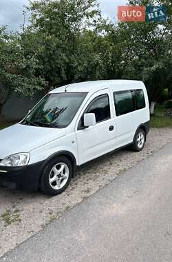 Минивэн Opel Combo 2004 в Калиновке