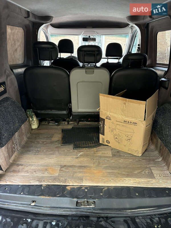 Грузовой фургон Opel Combo 2013 в Измаиле