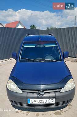 Минивэн Opel Combo 2010 в 