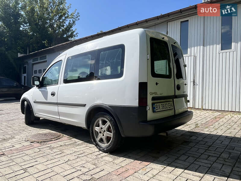 Минивэн Opel Combo 2002 в Каменец-Подольском