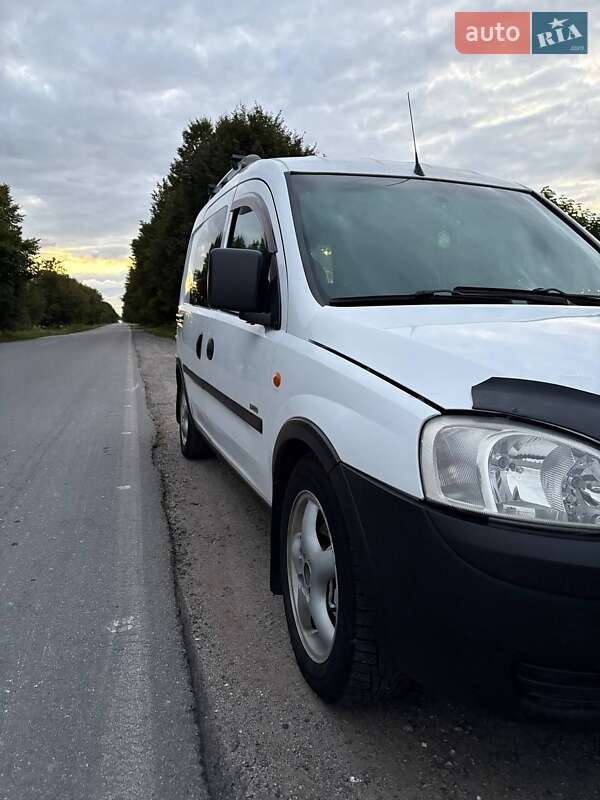 Мінівен Opel Combo 2002 в Козятині
