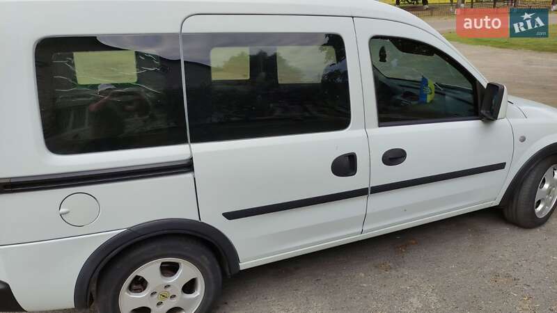 Минивэн Opel Combo 2009 в Полтаве