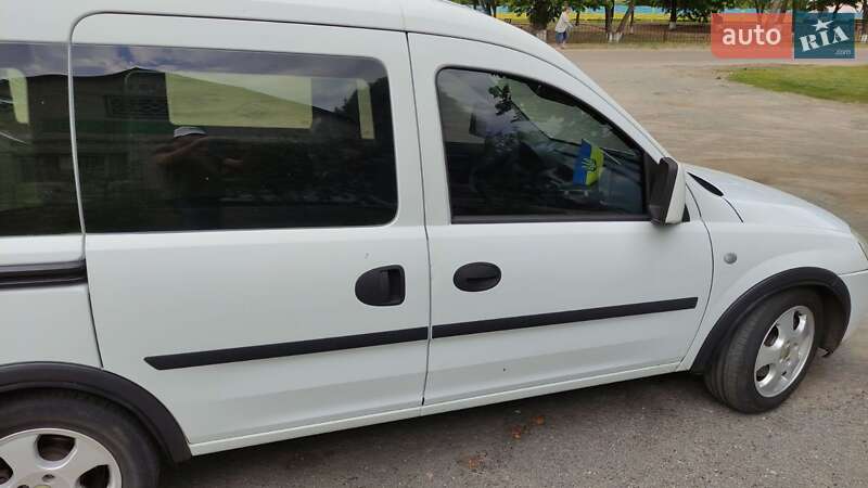 Минивэн Opel Combo 2009 в Полтаве