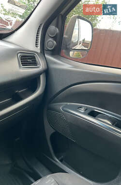 Грузовой фургон Opel Combo 2012 в 