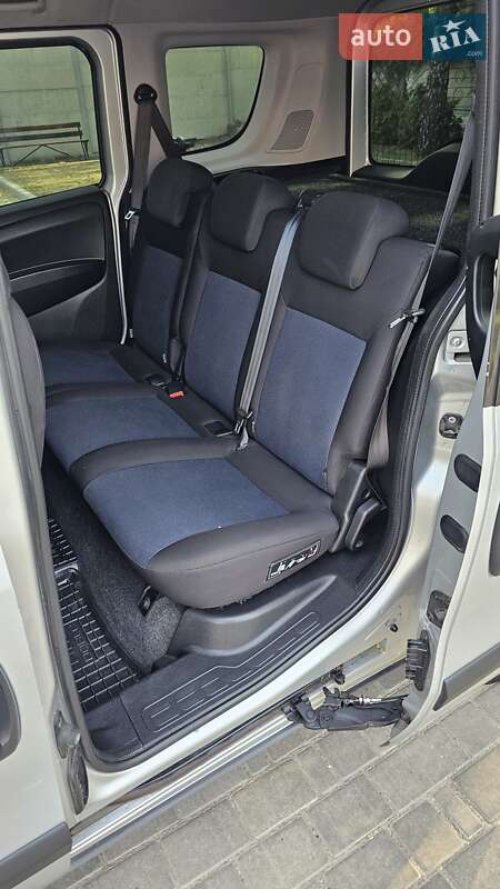 Минивэн Opel Combo 2012 в Ковеле