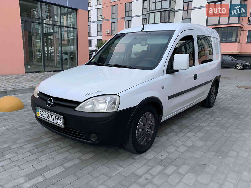 Минивэн Opel Combo 2005 в Луцке
