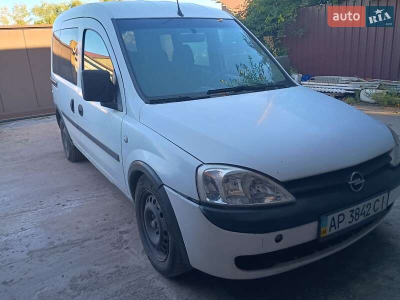Минивэн Opel Combo 2008 в 
