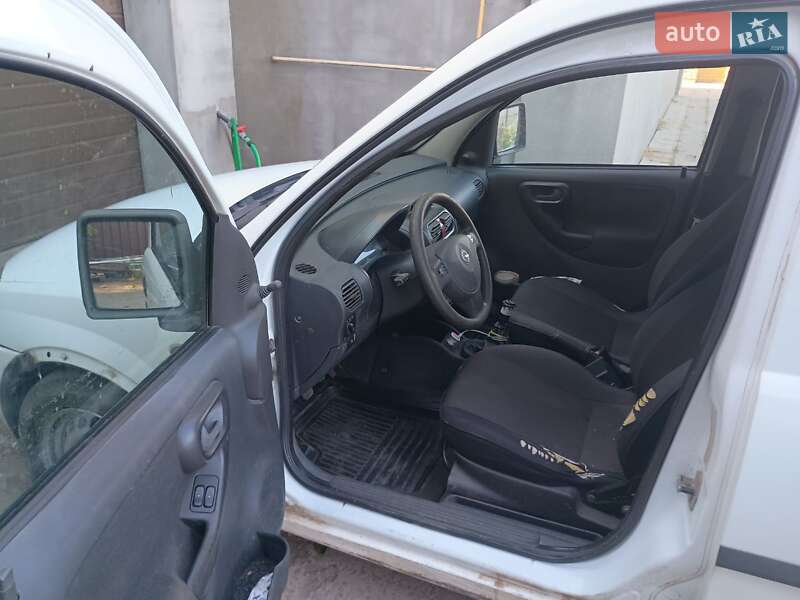 Минивэн Opel Combo 2008 в Синельниково