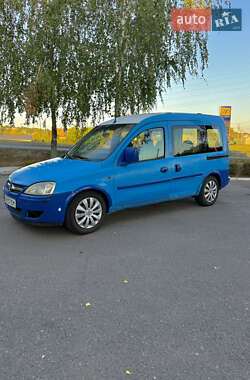 Минивэн Opel Combo 2005 в 