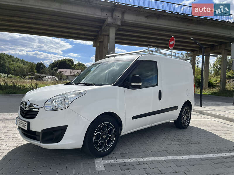 Грузовой фургон Opel Combo 2012 в Коломые