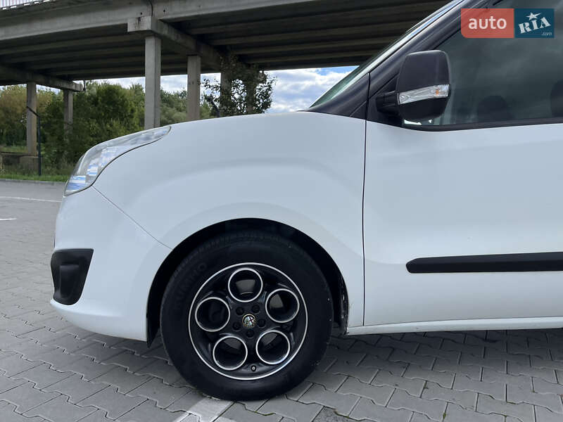 Грузовой фургон Opel Combo 2012 в Коломые
