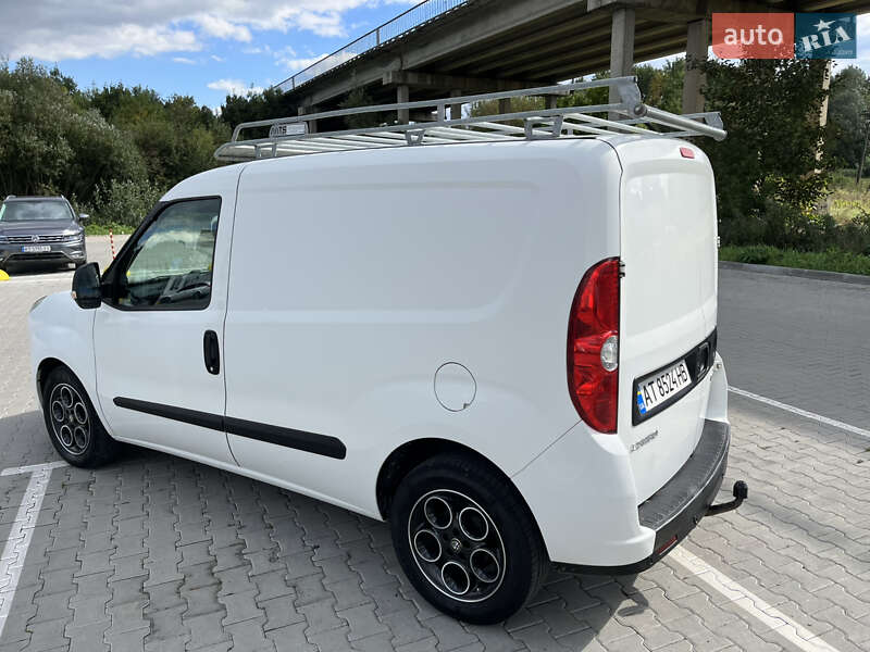 Грузовой фургон Opel Combo 2012 в Коломые