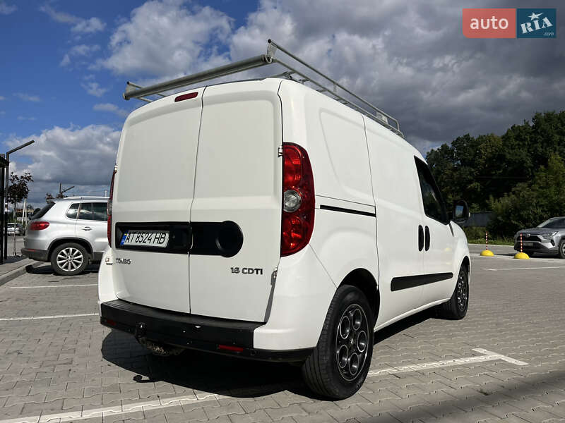 Грузовой фургон Opel Combo 2012 в Коломые