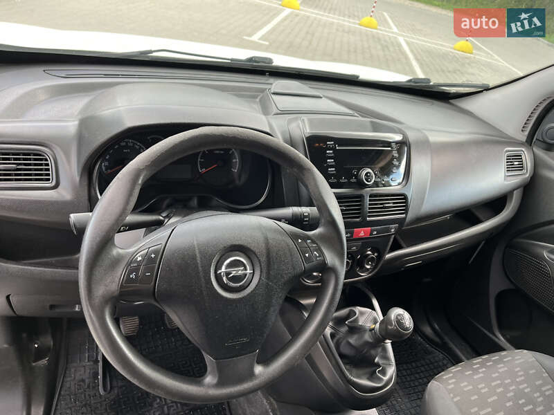 Грузовой фургон Opel Combo 2012 в Коломые