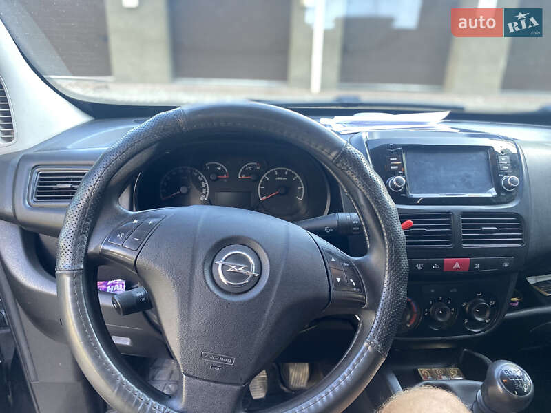 Мінівен Opel Combo 2015 в Івано-Франківську