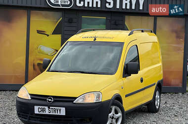 Вантажний фургон Opel Combo 2004 в Стрию