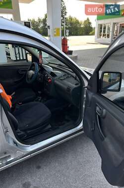 Минивэн Opel Combo 2006 в 