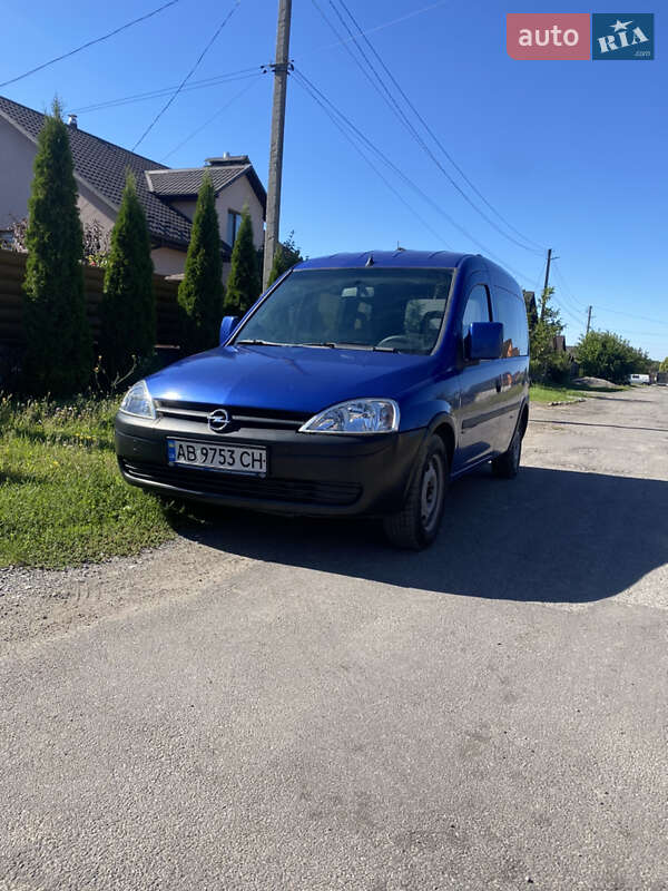 Минивэн Opel Combo 2006 в 