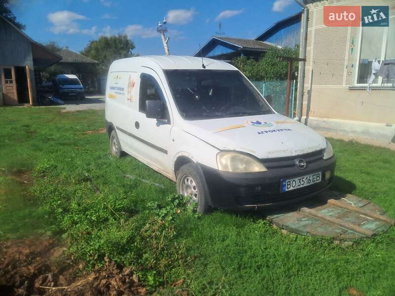 Грузовой фургон Opel Combo 2003 в Борщеве