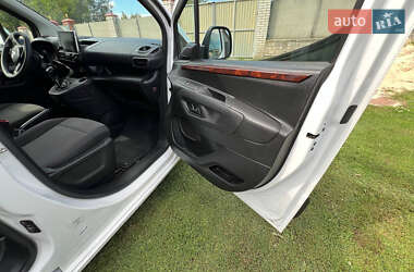 Грузовой фургон Opel Combo 2018 в 