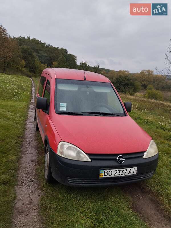 Минивэн Opel Combo 2004 в Бучаче