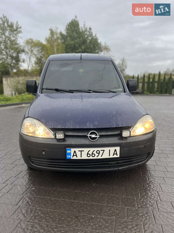 Грузовой фургон Opel Combo 2005 в Ивано-Франковске