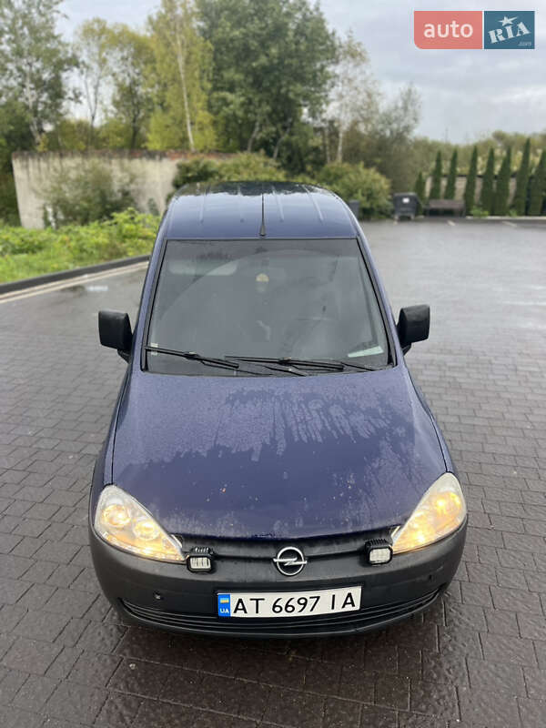 Грузовой фургон Opel Combo 2005 в Ивано-Франковске