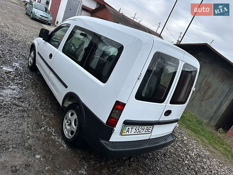 Минивэн Opel Combo 2004 в Стрые