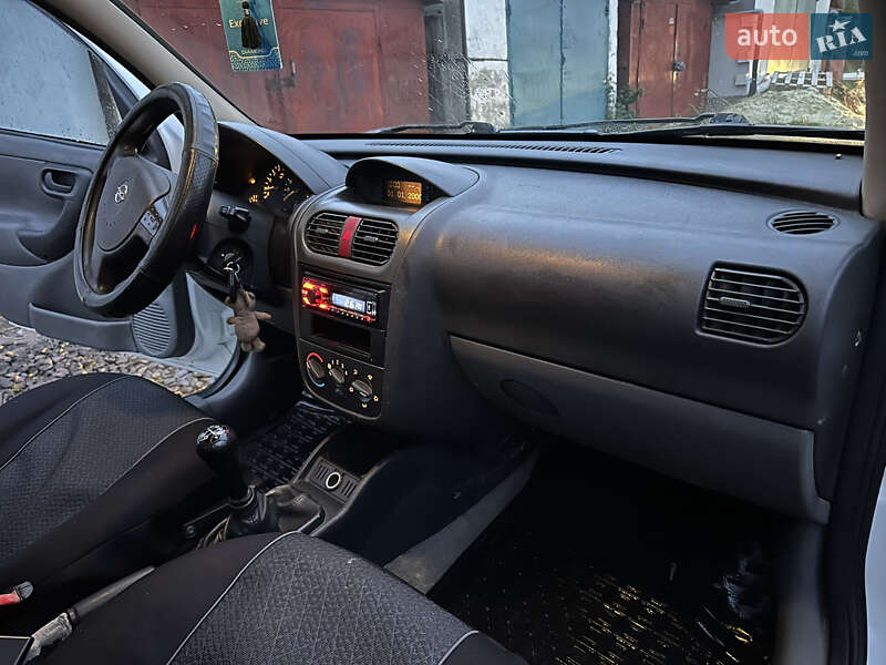 Минивэн Opel Combo 2004 в Стрые