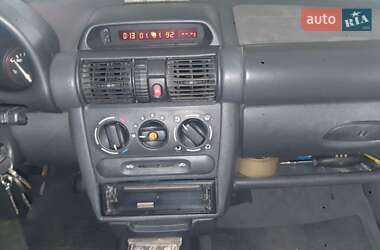 Грузовой фургон Opel Combo 1996 в 