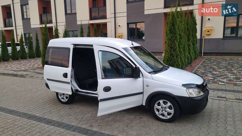 Мінівен Opel Combo 2005 в Луцьку фото 16 Мінівен Opel Combo 2005 в Луцьку