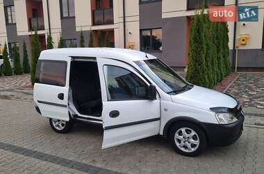 Минивэн Opel Combo 2005 в 