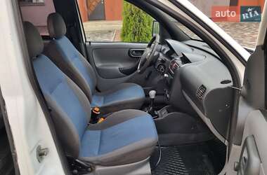 Минивэн Opel Combo 2005 в 