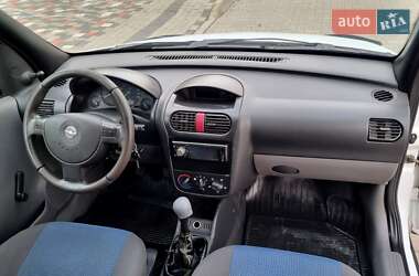 Минивэн Opel Combo 2005 в 