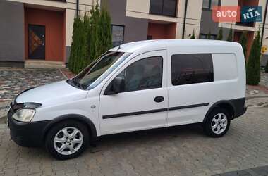 Минивэн Opel Combo 2005 в 