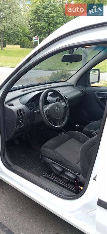 Минивэн Opel Combo 2010 в Врадиевке
